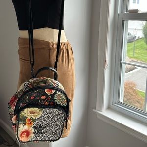 Adorable and super versatile Adidas bag